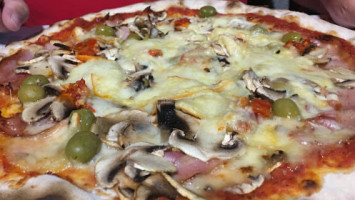 Pizzeria Sa Rocca food