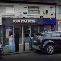 Four Star Pizza outside