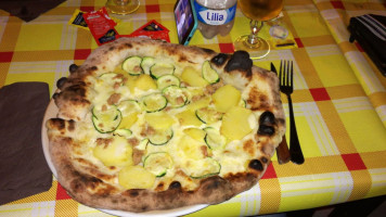 Pizzeria La Gola food