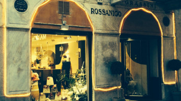 Caffe Rossanigo outside