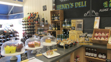 Henry's Deli food