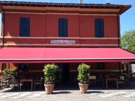Taverna San Pietro inside