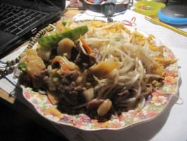 Tong Tong Chinese Takeaway food