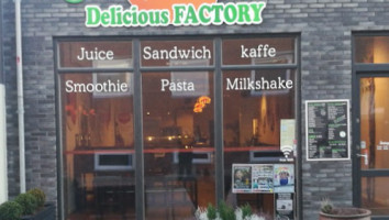 Delicious Factory outside