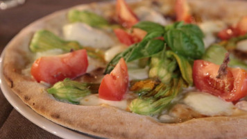 Hibiscus Pizzeria food