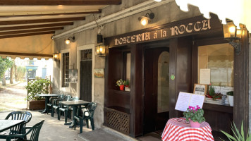 Hosteria La Rocca inside