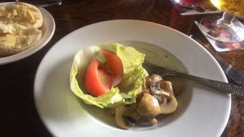 Three Horseshoes Inn food