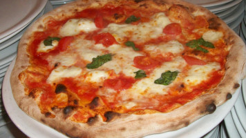 Il Vesuvio Pizzeria Trattoria Bruschetteria food