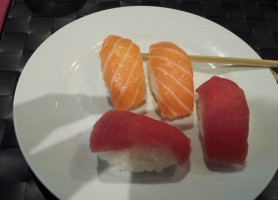 Sushi King food