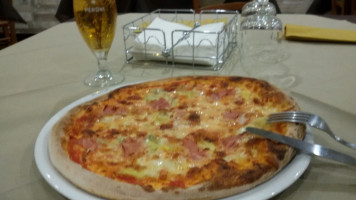 Arte Pizza Di Acquaviva Antonio food