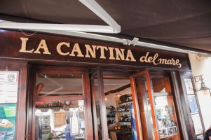 Cantina Del Mare inside