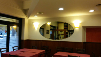 Pizzeria Trattoria Al Bronzetti inside