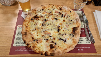 Pizzeria Del Campione Di Allaoui Jalal food
