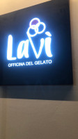 Gelateria Lavi inside