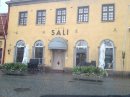 Café Sali Lounge outside