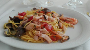 Pietro Il Pescatore food