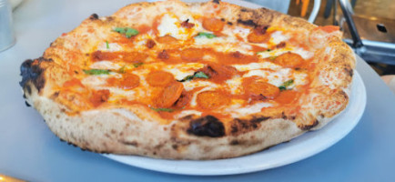 Nuposto Pizza food