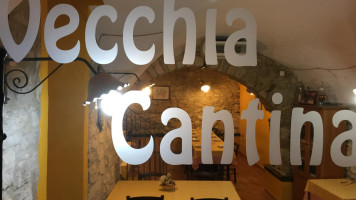 Vecchia Cantina inside