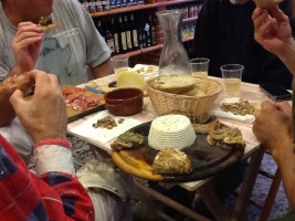 Marcolino Pane E Vino food