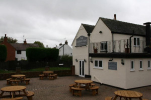 The Queens Head Inn inside