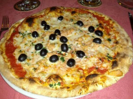 Pizzeria Italia Nuova food