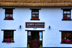 John Longs outside