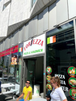 Fortezza Pizza inside