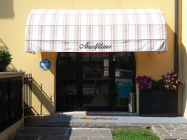 Pizzeria La Coccinella outside