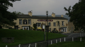 The Rose And Crown inside