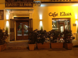 Cafe Elisir outside
