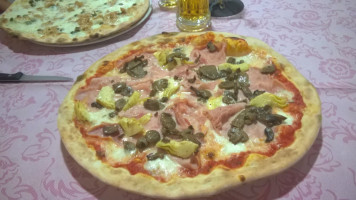 Pizzeria Passo Gobbera food