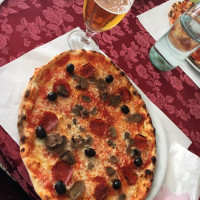 Pizzeria Alpi food