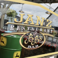 Janz Restaurant Bb's Bar inside