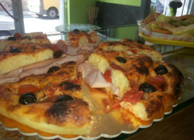 Pizzeria-rosticceria L'appetitosa food