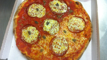 Pizza In Piazza Di Mitrano Alessio C food