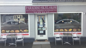 Paradiso Skaelskoer food