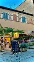 Il Gelato Di Chiara inside