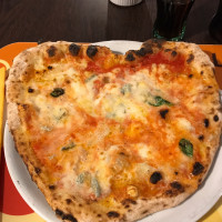 Pizzeria Scialapopolo food