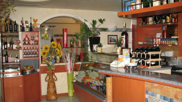 Snack Bar Granze Restaurant inside