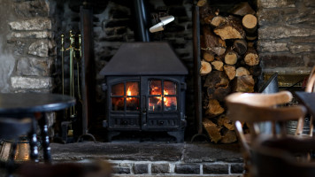 Llanfabon Inn inside