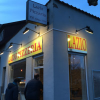 Lazio Pizzaria inside