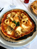 Pizzeria La Nuova Stretta Da Matteo food