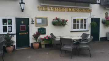 The Three Horseshoes inside