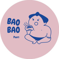 Bao Bao Puurs outside