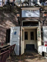 India Port Tandoori outside