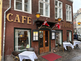 Cafe Gammel Torv inside