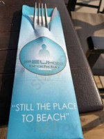 Peukie Beachclub food