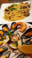 Il Golfo Di Napoli food