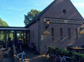 Spoordonkse Watermolen outside