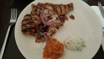 Griekse Taverna Yamas food